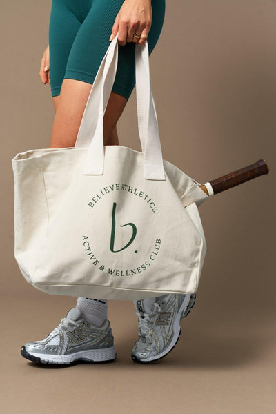 Active Tote en Cream & Green-Accessories-Tienda Ropa Leggings Yoga Sostenibles Reciclados Mujer On-line Barcelona Believe Athletics Sustainable Recycled Yoga Clothes