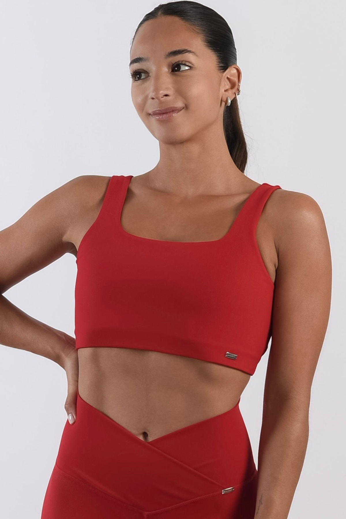 Bras Believe Bel Air Bar in Rot- -Tienda Ropa Leggings Yoga Sostenibles Reciclados Mujer On-line Barcelona Leichtathletik Nachhaltige Recycelte Yoga-Kleidung