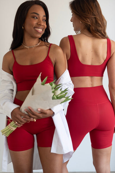 Bel Air Bar in Red-Bras-Tienda Ropa Leggings Yoga Sostenibles Reciclados Mujer On-line Barcelona Believe Athletics Sustainable Recycled Yoga Clothes