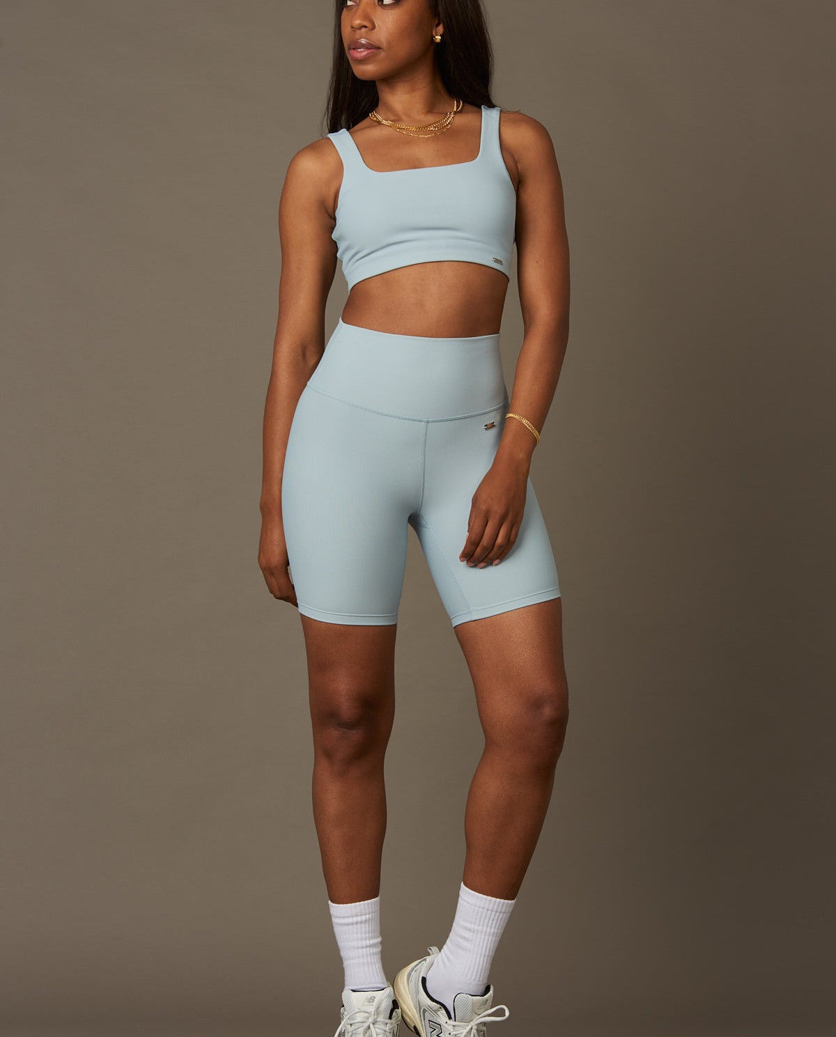 Bel Air Bra en Blue Fog-Bras-Tienda Ropa Leggings Yoga Sostenibles Reciclados Mujer On-line Barcelona Believe Athletics Sustainable Recycled Yoga Clothes