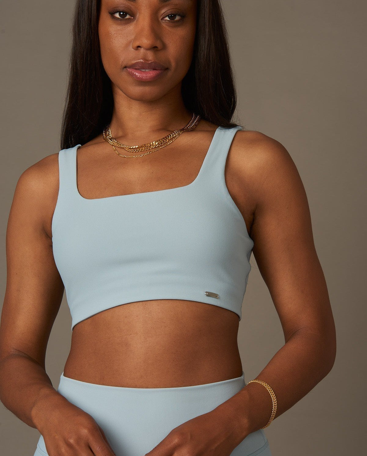 Bel Air Bra en Blue Fog-Bras-Tienda Ropa Leggings Yoga Sostenibles Reciclados Mujer On-line Barcelona Believe Athletics Sustainable Recycled Yoga Clothes