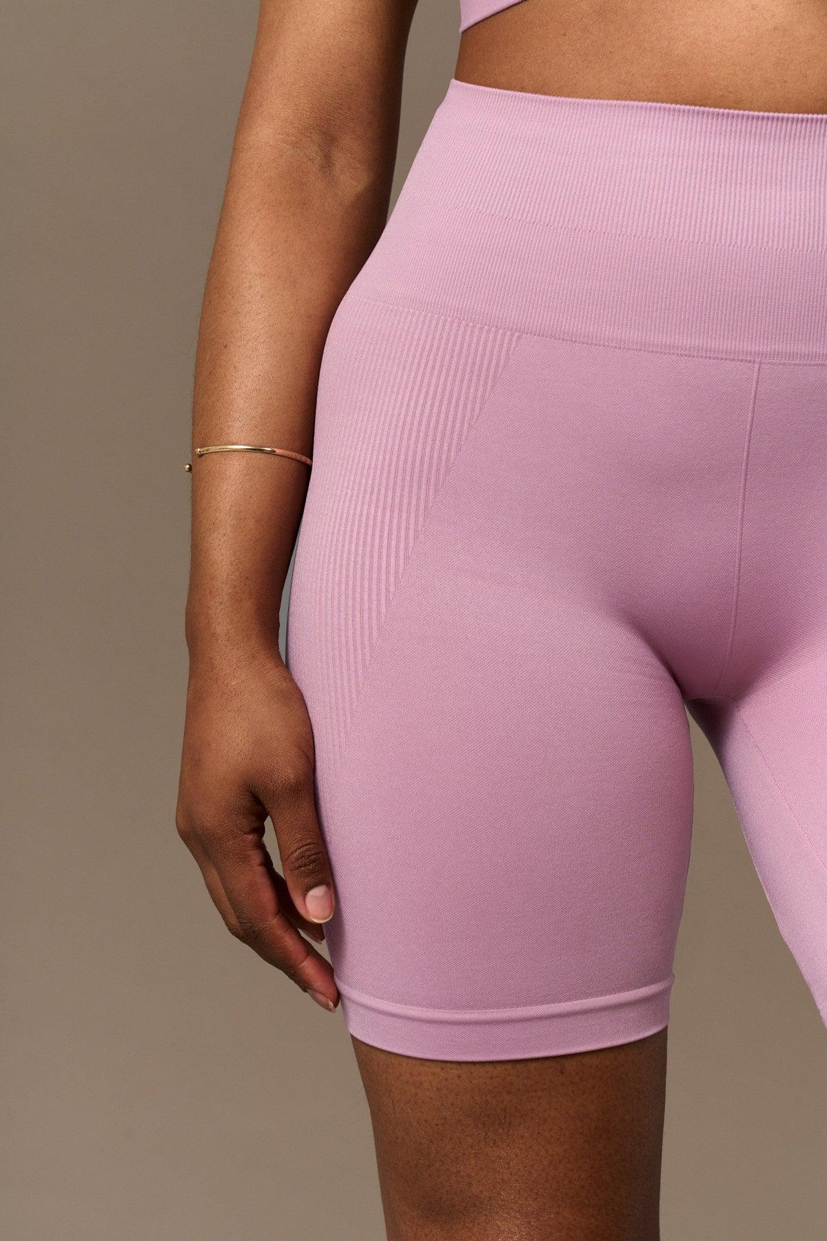 Bikers Believe Bliss Biker Push-Up in Pink- -Shoppen Sie nachhaltige recycelte Yoga-Leggings Damenbekleidung Online Barcelona Athletics nachhaltige recycelte Yoga-Kleidung