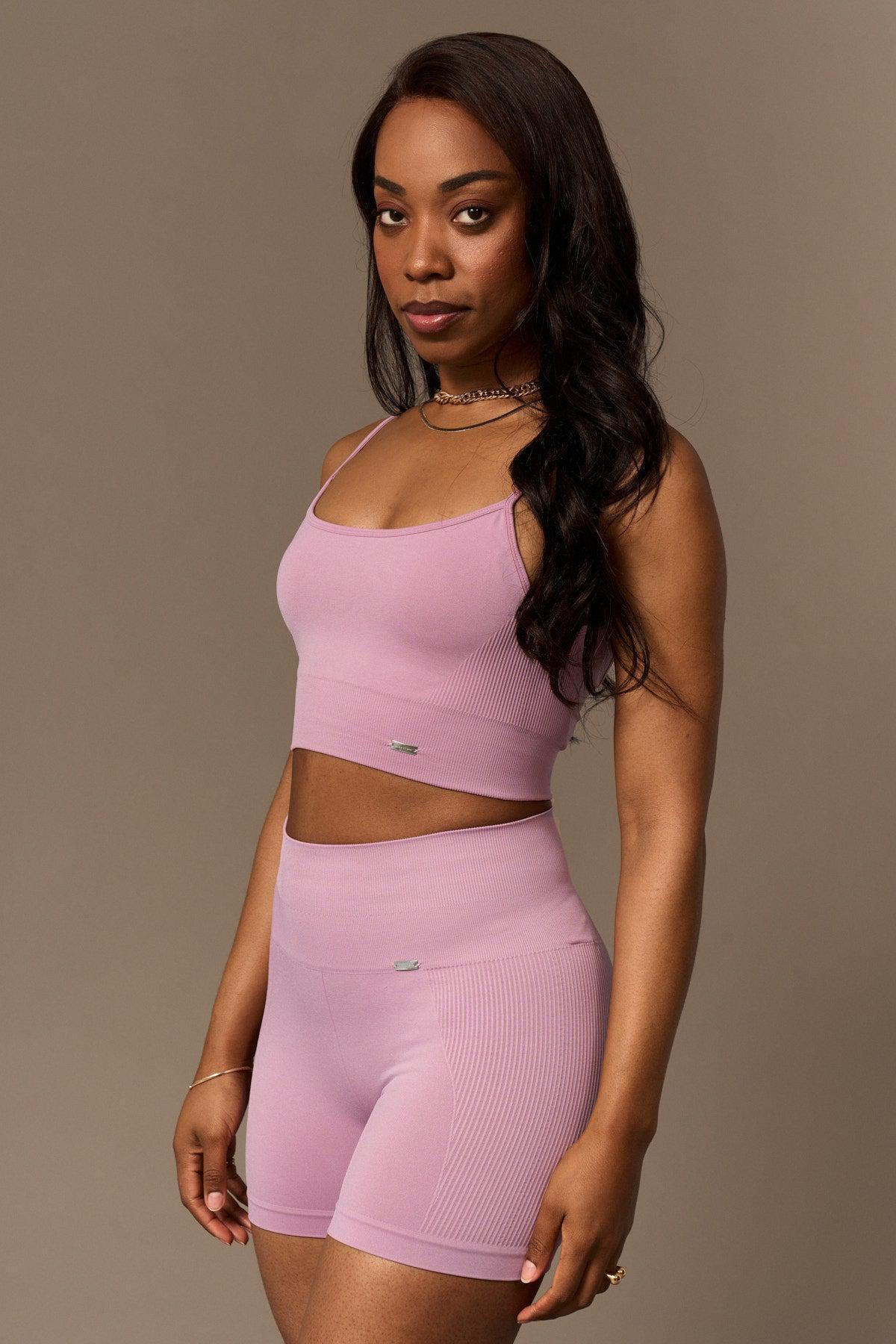 Bliss Short Push-Up en Pink-Shorts-Tienda Ropa Leggings Yoga Sostenibles Reciclados Mujer On-line Barcelona Believe Athletics Sustainable Recycled Yoga Clothes