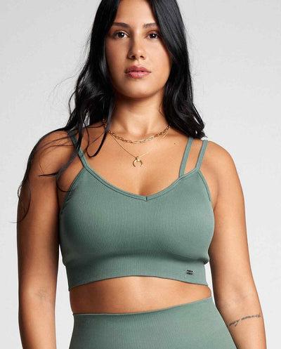 Blues Bra en Eucalyptus-Bras-Tienda Ropa Leggings Yoga Sostenibles Reciclados Mujer On-line Barcelona Believe Athletics Sustainable Recycled Yoga Clothes