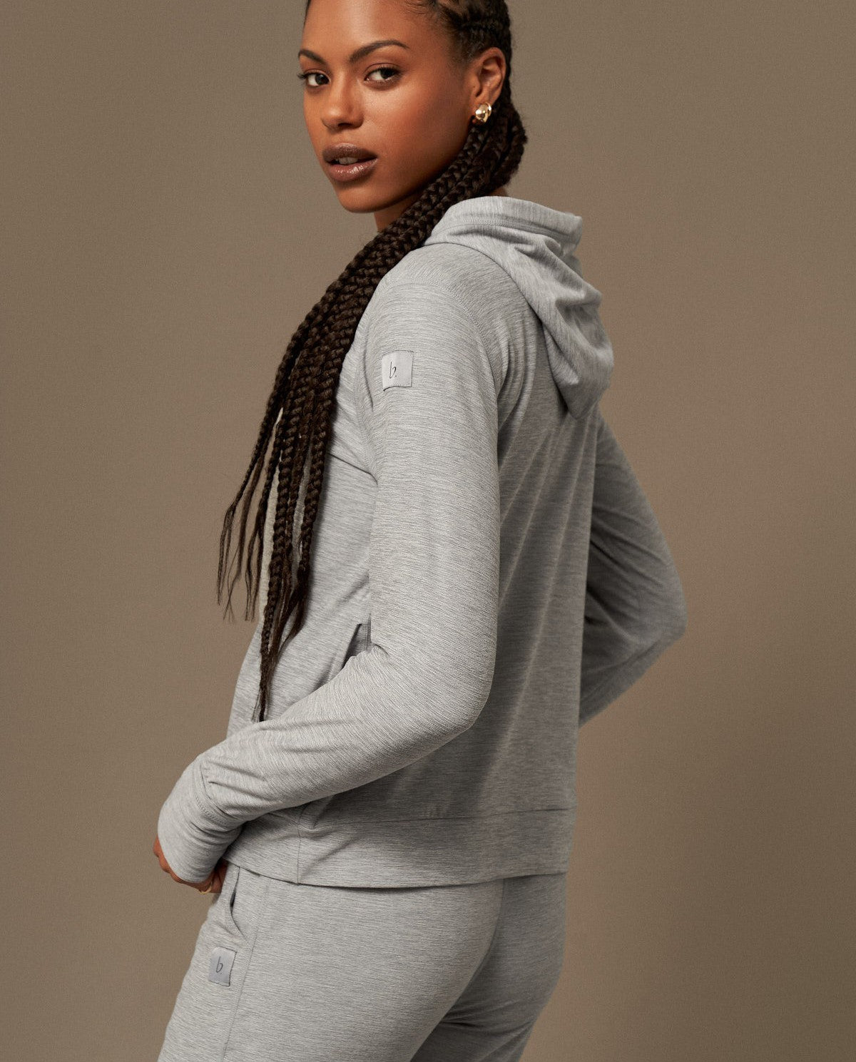 Breeze Hoodie in Grey Melange-Sweatshirts-Shop Leggings de Yoga Recyclé Durable Vêtements Femme On-line Barcelona Believe Athletics Vêtements de Yoga Recyclé Durable