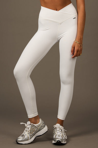 Long  Believe Crossed Daily Legging in Pearl White- Leggings-Shop Nachhaltige Recycelte Yoga Leggings Damenbekleidung On-line Barcelona Athletics Nachhaltige Recycelte Yoga Kleidung