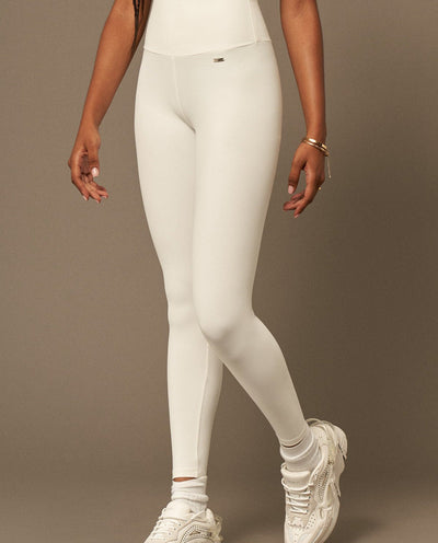 Daily Legging en Blanco Perla-Long Leggings-Tienda Ropa Leggings Yoga Sostenibles Reciclados Mujer On-line Barcelona Believe Athletics Sustainable Recycled Yoga Clothes