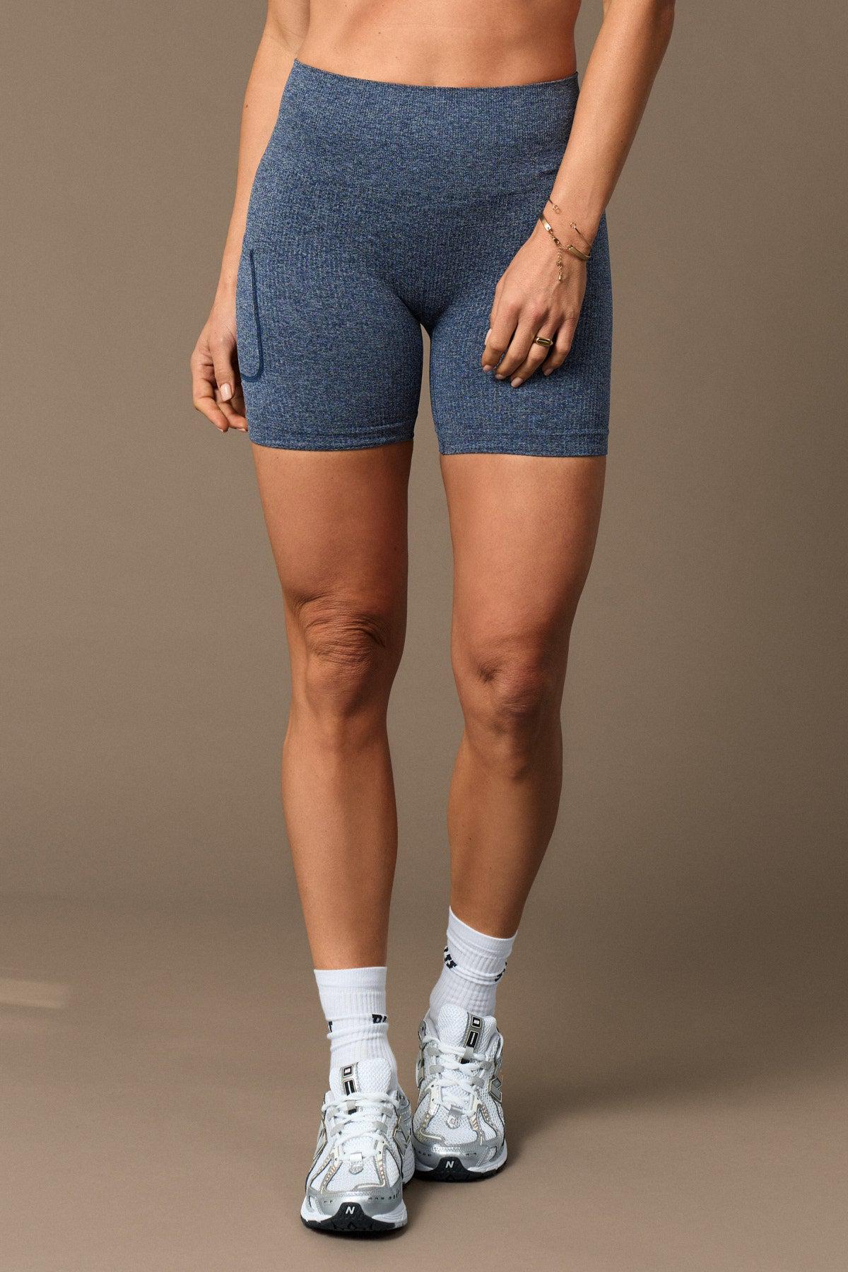 Ether Biker Navy Jaspeado-Bikers-Tienda Ropa Leggings Yoga Sostenibles Reciclados Mujer On-line Barcelona Believe Athletics Sustainable Recycled Yoga Clothes