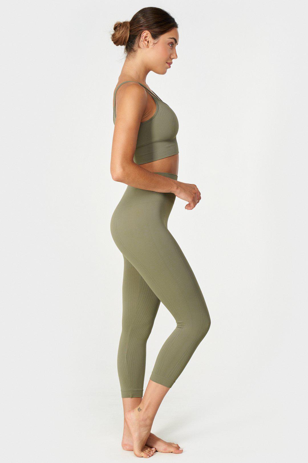 Flow Legging Capri in Khaki-Long Leggings-Store Clothing Leggings Sustainable Recycled Yoga Clothes Women On-line Barcelona Believe Athletics Sustainable Recycled Yoga Clothes