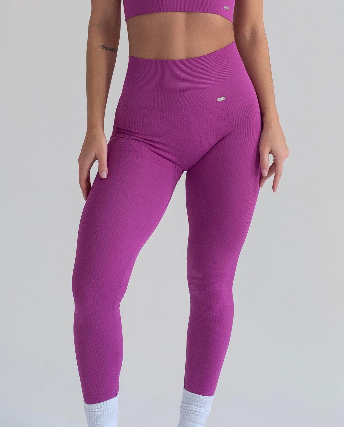 Flow Legging bei Orquidea-Long Leggings-Shop Nachhaltige recycelte Yoga-Leggings Damenbekleidung On-line Barcelona Believe Athletics Nachhaltige recycelte Yoga-Bekleidung