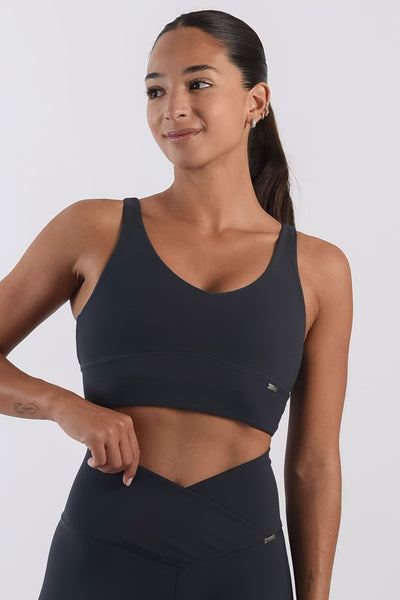 Palms Bra in Midnight-Bras-Tienda Ropa Leggings Yoga Sostenibles Reciclados Mujer On-line Barcelona Believe Athletics Sustainable Recycled Yoga Clothes