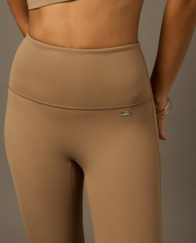 Radiant Legging Caramel-Long Leggings-Tienda Ropa Leggings Yoga Sostenibles Reciclados Mujer On-line Barcelona Believe Athletics Sustainable Recycled Yoga Clothes