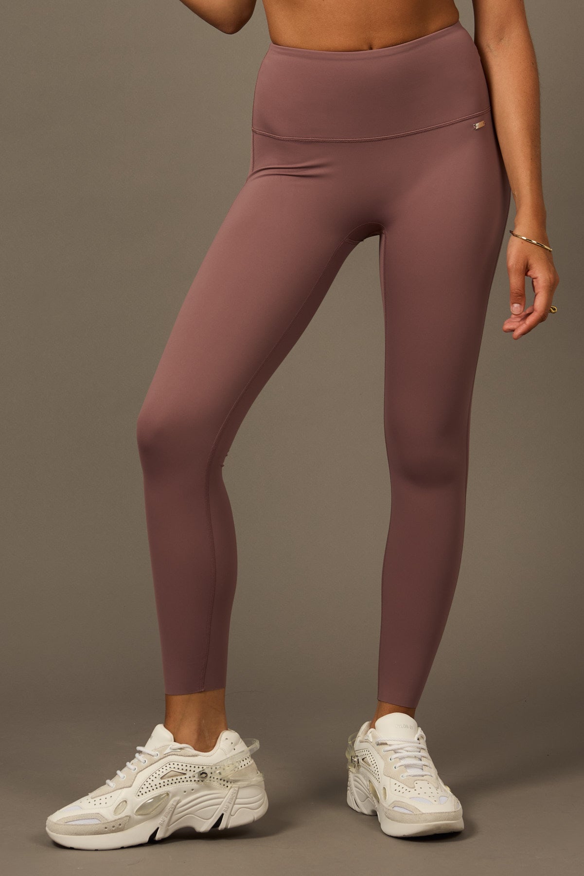 Radiant Legging Purple-Long Leggings-Tienda Ropa Leggings Yoga Sostenibles Reciclados Mujer On-line Barcelona Believe Athletics Sustainable Recycled Yoga Clothes