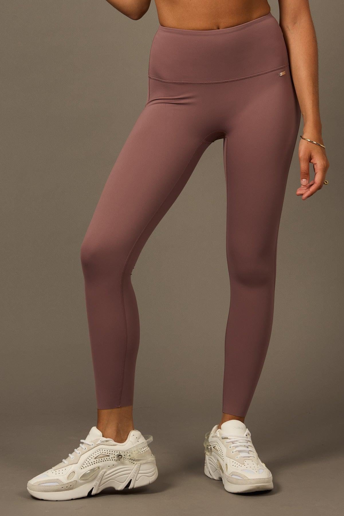 Radiant Legging Purple-Long Leggings-Tienda Ropa Leggings Yoga Leggings Sostenibles Reciclados Mujer On-line Barcelona Believe Athletics Sustainable Recycled Yoga Clothes