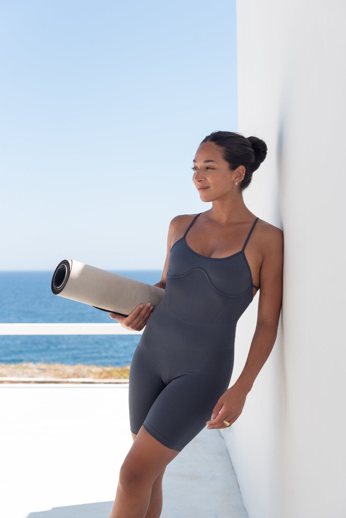 Starlight Jumpsuit en Iron-Jumpsuits-Tienda Ropa Leggings Yoga Sostenibles Reciclados Mujer On-line Barcelona Believe Athletics Sustainable Recycled Yoga Clothes