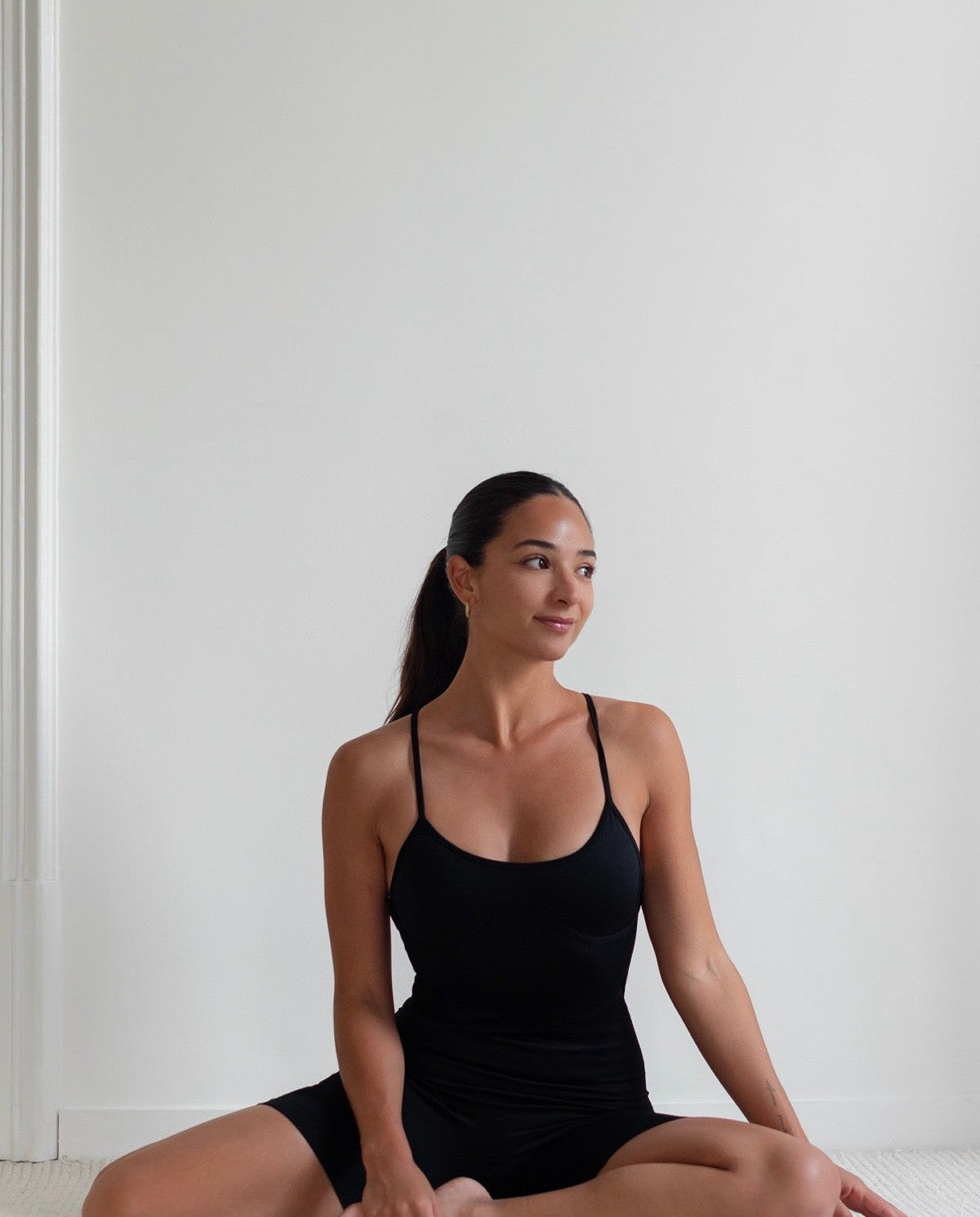 Starlight Jumpsuit en Negro-Jumpsuits-Tienda Ropa Leggings Yoga Sostenibles Reciclados Mujer On-line Barcelona Believe Athletics Sustainable Recycled Yoga Clothes