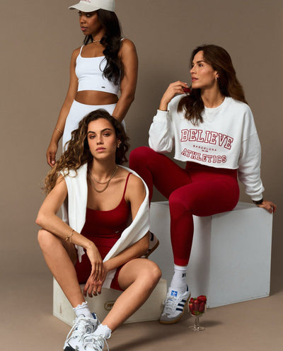 College Crop Bio-Baumwolle Sweatshirts-Sweatshirts-Shop Nachhaltige recycelte Yoga-Leggings Damenbekleidung On-line Barcelona Believe Leichtathletik Nachhaltige recycelte Yoga-Bekleidung