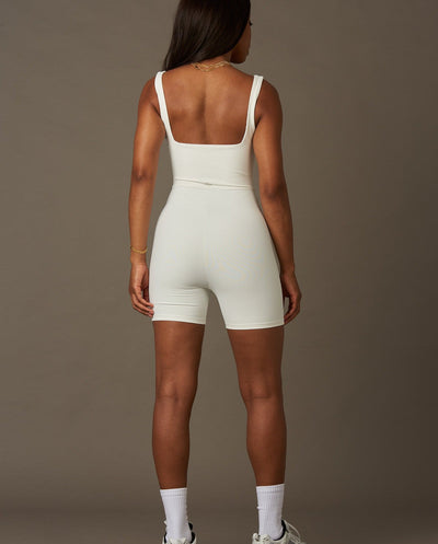 Swanky Jumpsuit en Blanco Perla-Jumpsuits-Tienda Ropa Leggings Yoga Sostenibles Reciclados Mujer On-line Barcelona Believe Athletics Sustainable Recycled Yoga Clothes