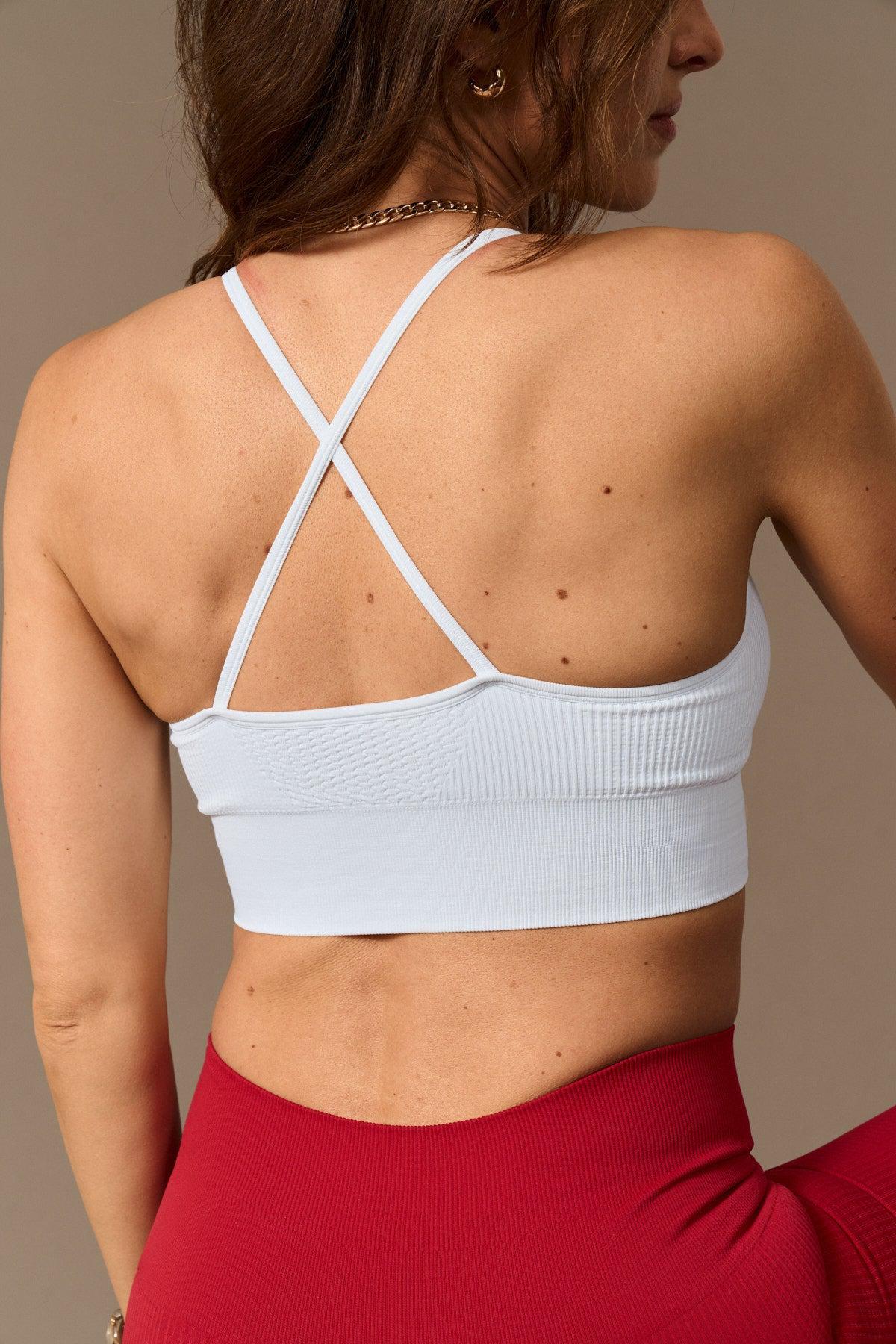 Vinyasa Bra White-Bras-Tienda Ropa Leggings Yoga Sostenibles Reciclados Mujer On-line Barcelona Believe Athletics Sustainable Recycled Yoga Clothes